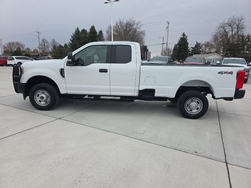 Used 2019 Ford F250 XL w/ Power Equipment Group image 8