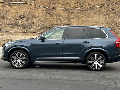 Used 2025 Volvo XC90 T8 Plus AWD/4WD image 7