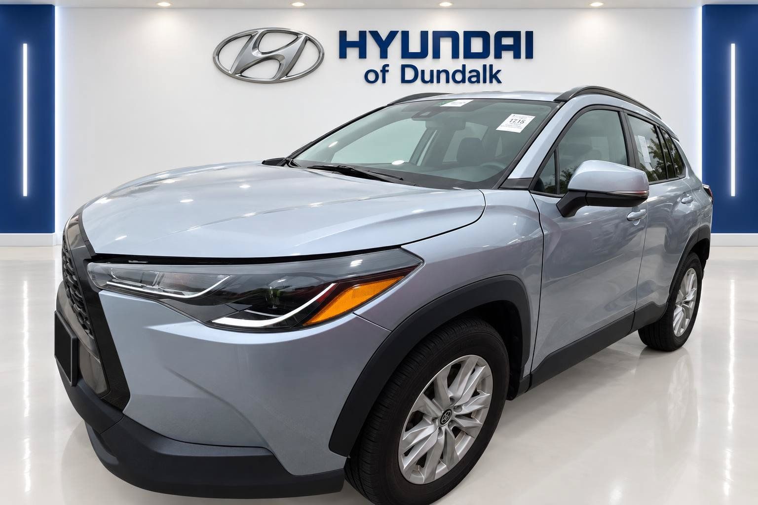 Used 2022 Toyota Corolla Cross LE AWD/4WD image 1