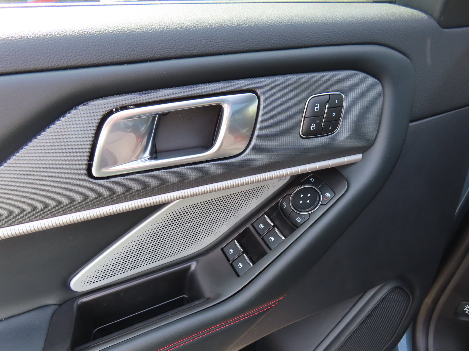 Used 2026 Ford Explorer ST w/ Sun And Sound Package AWD/4WD image 14