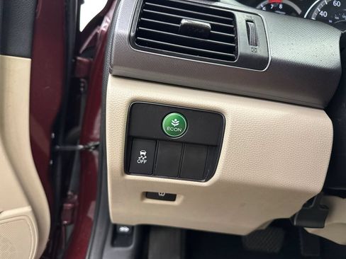 Used 2013 Honda Accord LX image 29