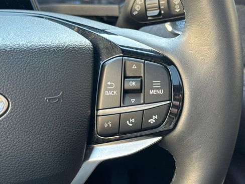 Used 2025 Ford Explorer Platinum w/ LUX Leather Package AWD/4WD image 31
