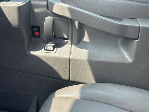 Used 2023 GMC Savana 2500 Extended w/ Driver Convenience Package RWD image 28