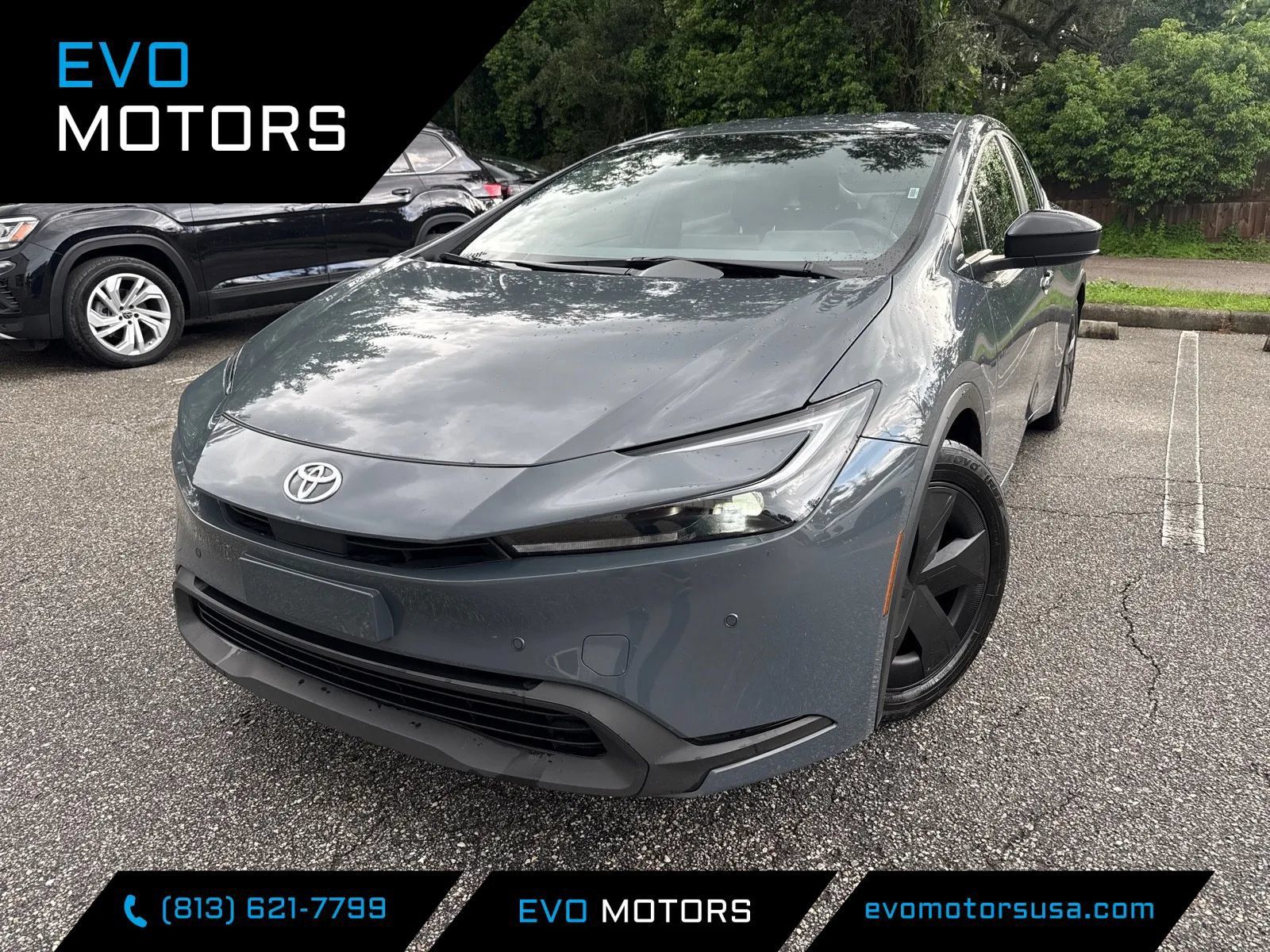 Used 2025 Toyota Prius LE FWD image 1