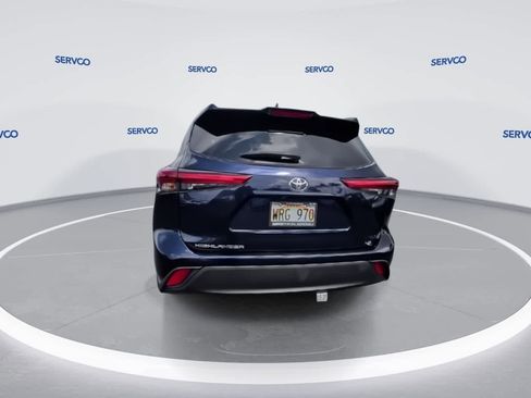 Used 2022 Toyota Highlander LE image 7