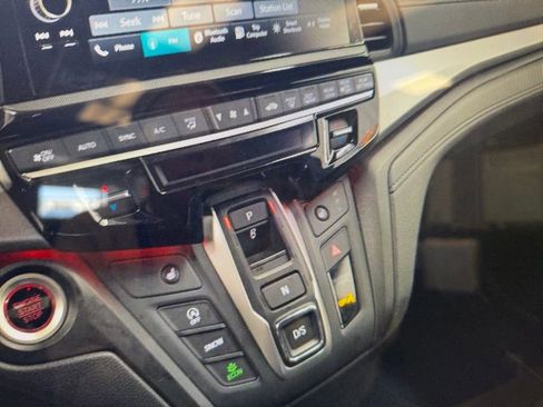 Used 2025 Honda Odyssey Sport-L image 10