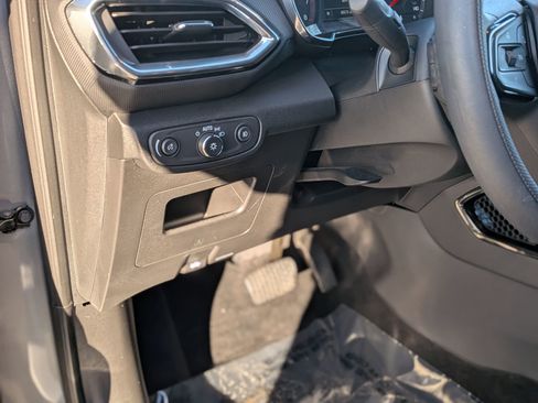 Certified 2023 Chevrolet TrailBlazer LT w/ Convenience Package image 17