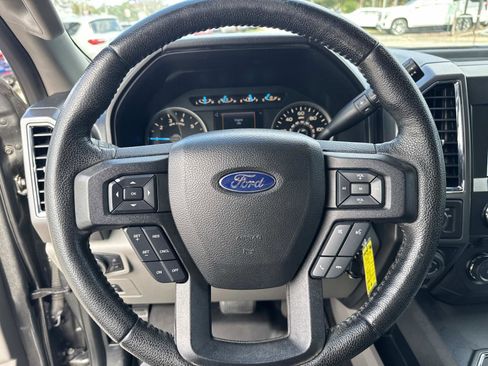 Used 2016 Ford F150 XLT w/ Equipment Group 302A Luxury image 29