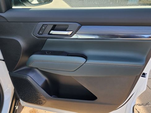 New 2026 GMC Terrain AT4 w/ Convenience Package III image 38