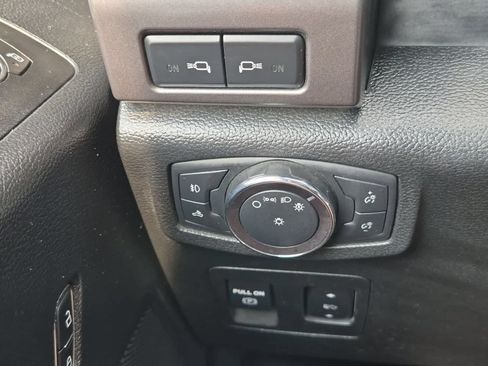 Used 2019 Ford F150 XLT w/ Equipment Group 302A Luxury AWD/4WD image 26