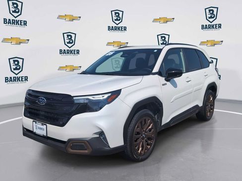 Used 2025 Subaru Forester Sport AWD/4WD image 1