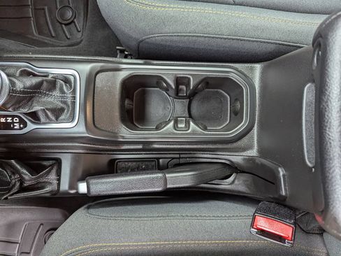 Used 2025 Jeep Wrangler Unlimited Sport AWD/4WD image 25