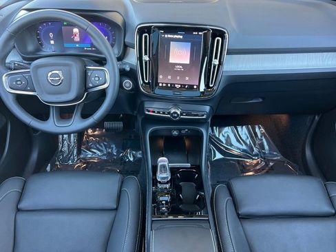 Used 2024 Volvo XC40 B5 Plus w/ Protection Package Premier image 12