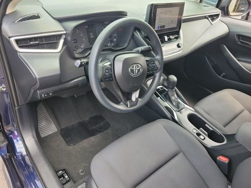 Used 2024 Toyota Corolla LE FWD image 4