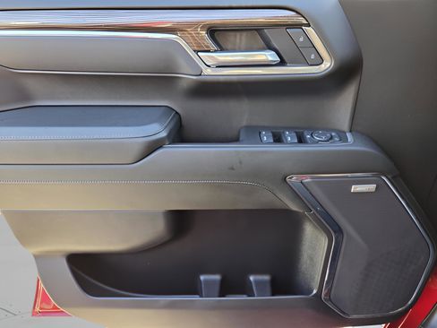 Used 2025 Chevrolet Silverado 1500 LT Trail Boss w/ Convenience Package II image 26