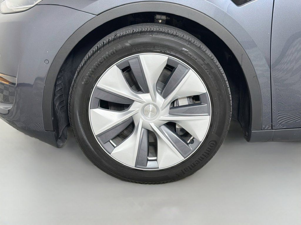 Used 2022 Tesla Model Y Long Range AWD/4WD image 33