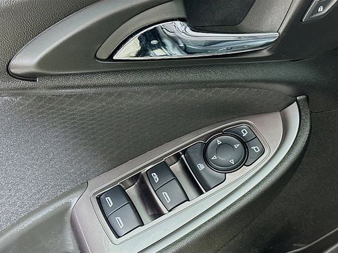 Used 2023 Chevrolet Malibu LT image 18