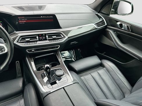 Used 2022 BMW X5 M50i w/ Premium Package image 24