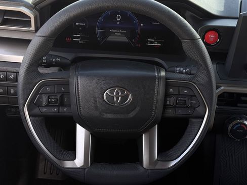 Used 2025 Toyota Tacoma TRD Off-Road image 13