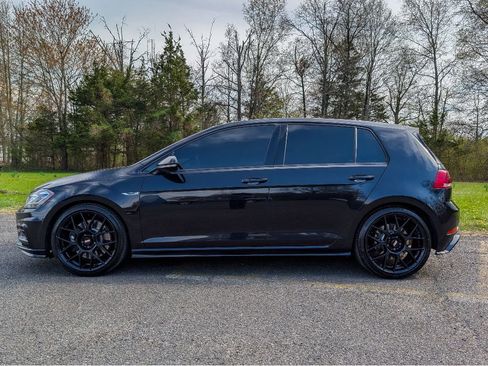 Used 2018 Volkswagen Golf R 4-Door AWD/4WD image 9