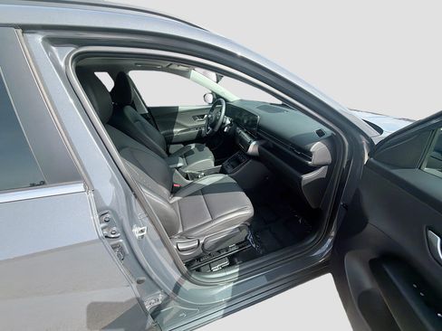 Used 2024 Hyundai Kona Limited FWD image 29