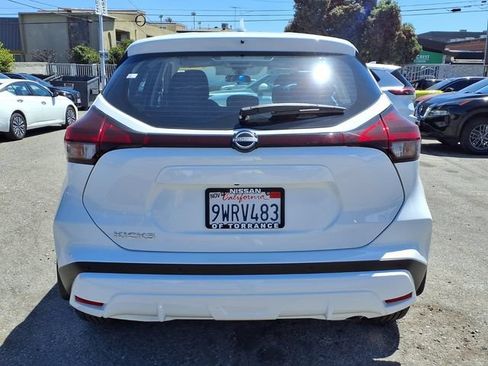 Certified 2025 Nissan Kicks Play S FWD image 19