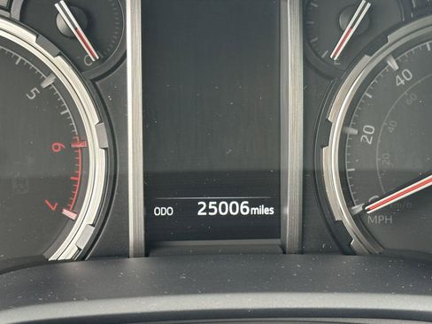 Used 2024 Toyota 4Runner TRD Off-Road Premium w/ Off Road Premium Plus Package AWD/4WD image 14
