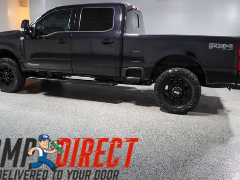 Used 2023 Ford F250 Lariat w/ Lariat Ultimate Package AWD/4WD image 11