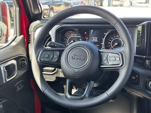 Used 2025 Jeep Wrangler Unlimited Sport AWD/4WD image 7