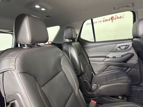 Used 2021 Chevrolet Traverse RS image 18