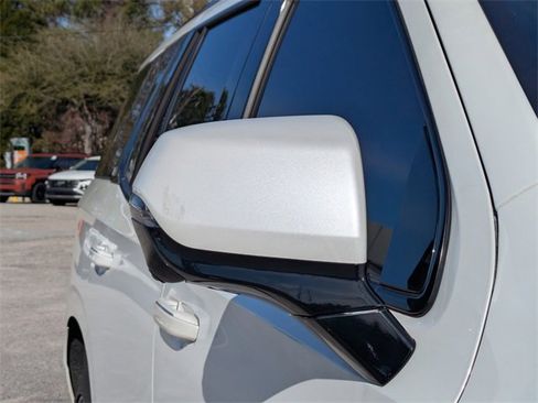 Used 2021 Cadillac Escalade Sport Platinum image 12