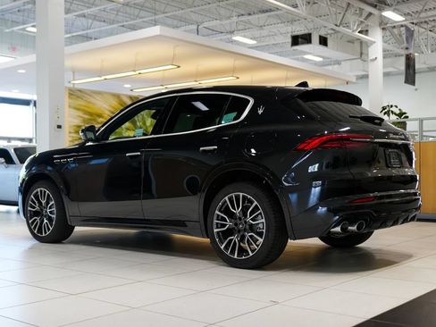 Used 2025 Maserati Grecale GT AWD/4WD image 8
