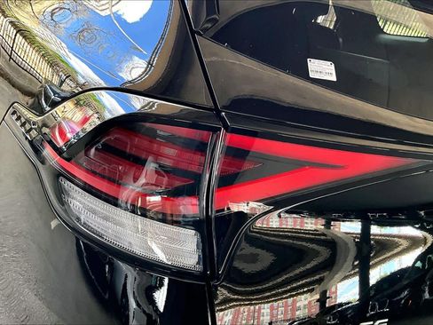 Used 2025 Kia Sportage SX image 28