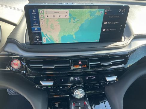 Certified 2025 Acura MDX w/ Technology Package image 17