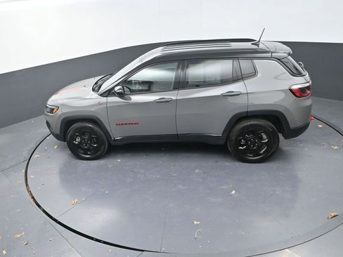 Used 2024 Jeep Compass Trailhawk image 18