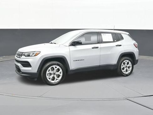 Used 2025 Jeep Compass Sport AWD/4WD image 7