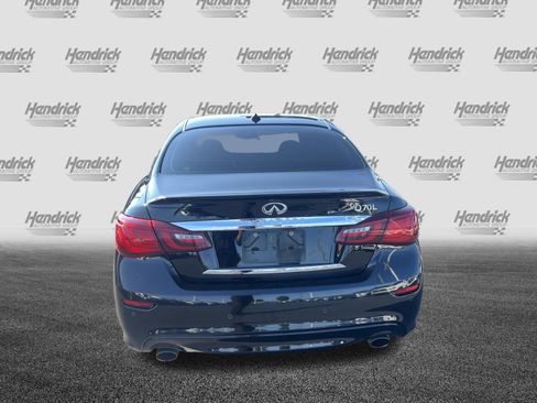 Used 2017 INFINITI Q70 L 3.7 w/ Deluxe Touring Package RWD image 9