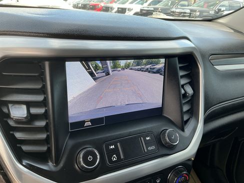 Used 2021 GMC Acadia SLT w/ LPO, Floor Liner Package AWD/4WD image 24