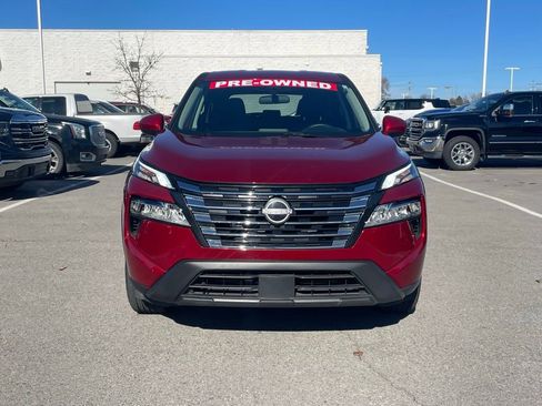 Used 2025 Nissan Rogue SV image 2