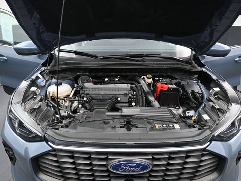 Used 2025 Ford Escape Platinum AWD/4WD image 38