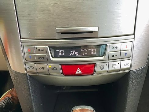 Used 2013 Subaru Legacy 2.5i Limited image 13