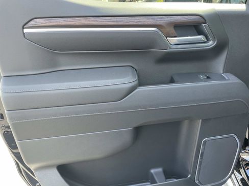 New 2026 GMC Sierra 1500 SLT w/ SLT Premium Plus Package image 23