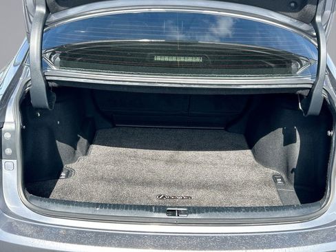Used 2016 Lexus IS 200t RWD image 13