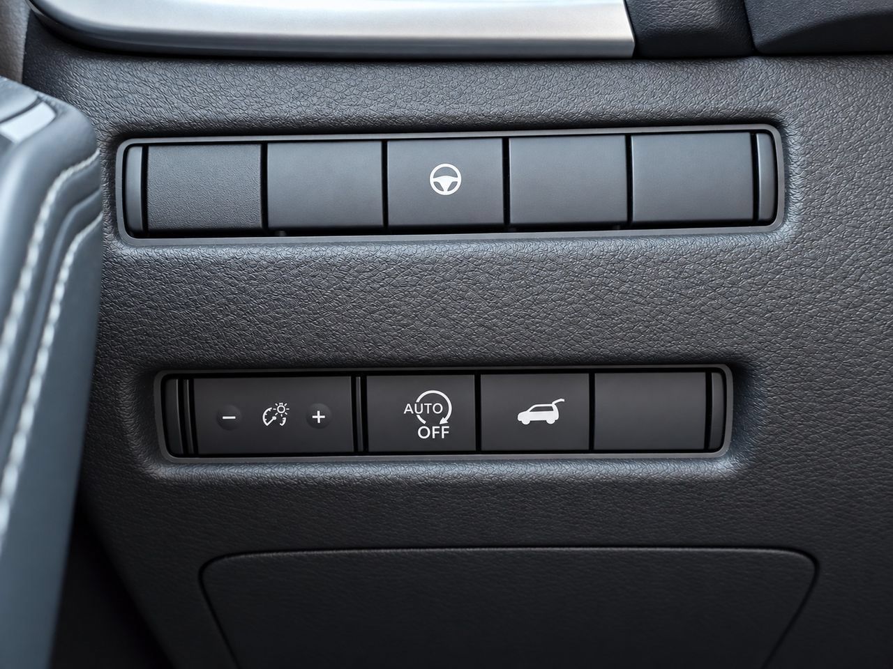 Used 2025 Nissan Rogue SV AWD/4WD image 29