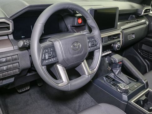 Used 2026 Toyota Tacoma TRD Off-Road AWD/4WD image 24