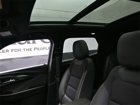 Used 2023 Chevrolet TrailBlazer RS w/ Sun and Liftgate Package image 17