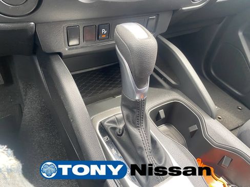 Used 2025 Nissan Frontier S w/ S Utility Package RWD image 17