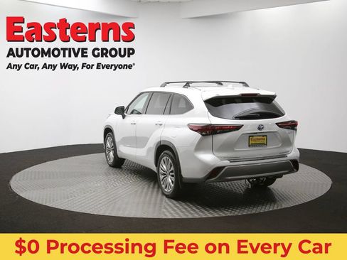 Used 2024 Toyota Highlander Platinum AWD/4WD image 71