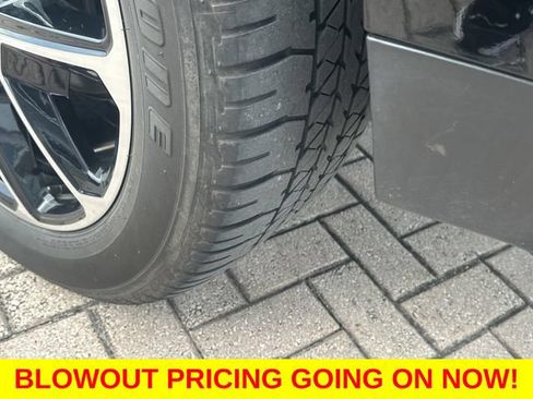 Used 2023 Chevrolet Tahoe RST AWD/4WD image 15