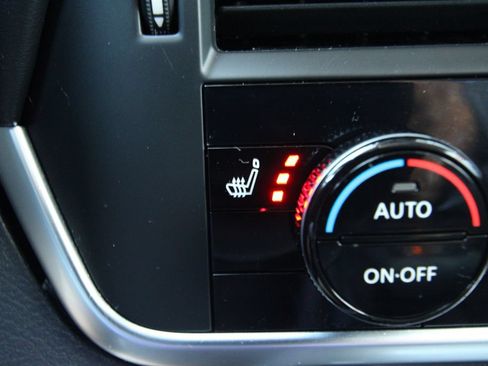 Used 2023 Nissan Rogue S AWD/4WD image 11